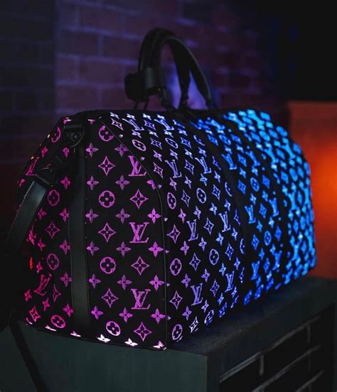 louis vuitton bag lights|louis vuitton piece bag.